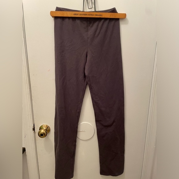 NWT SKIMS||Outdoor split hem legging , in Ash Pull on Pants Straight Leg Yoga S - Picture 2 of 9